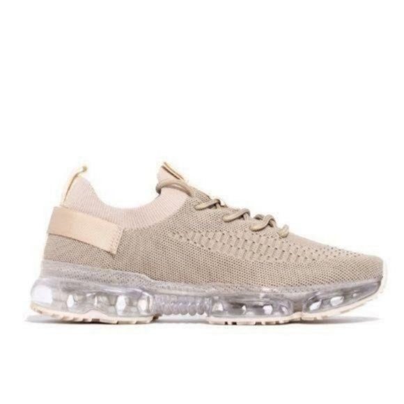 !! NEW !! Slip On Flyknit Sneakers in Beige - Picture 4 of 5